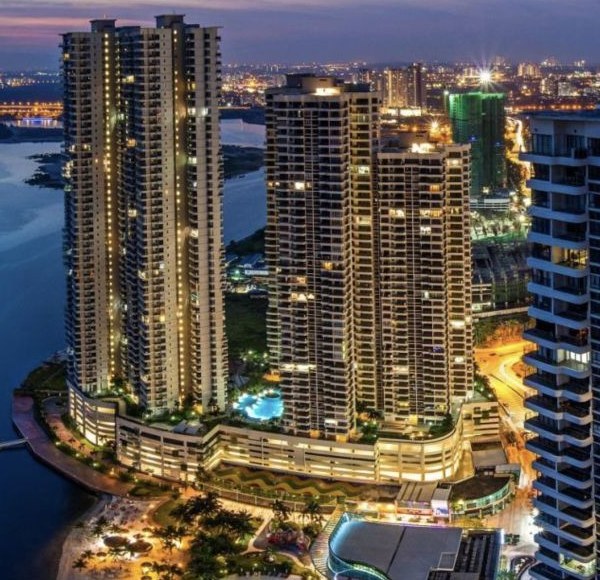 Danga Bay exterior in Danga Bay