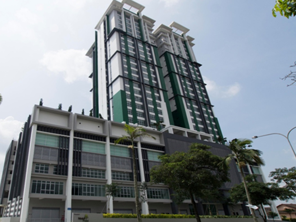 Molek Pulai exterior in Molek